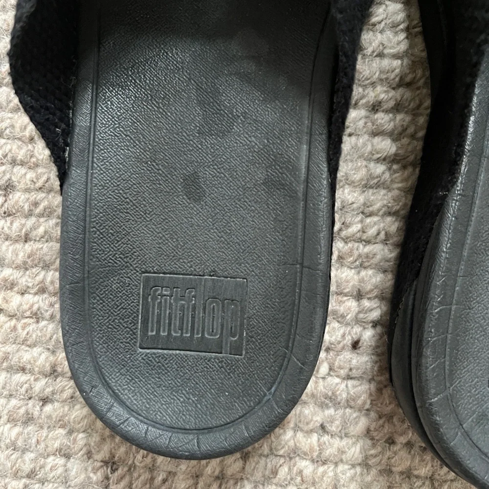 Fit Flops - Picture 2 of 4